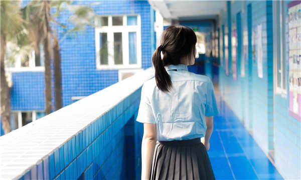 阿鲁科尔沁如何找到一个可以帮助我生孩子的女人？
